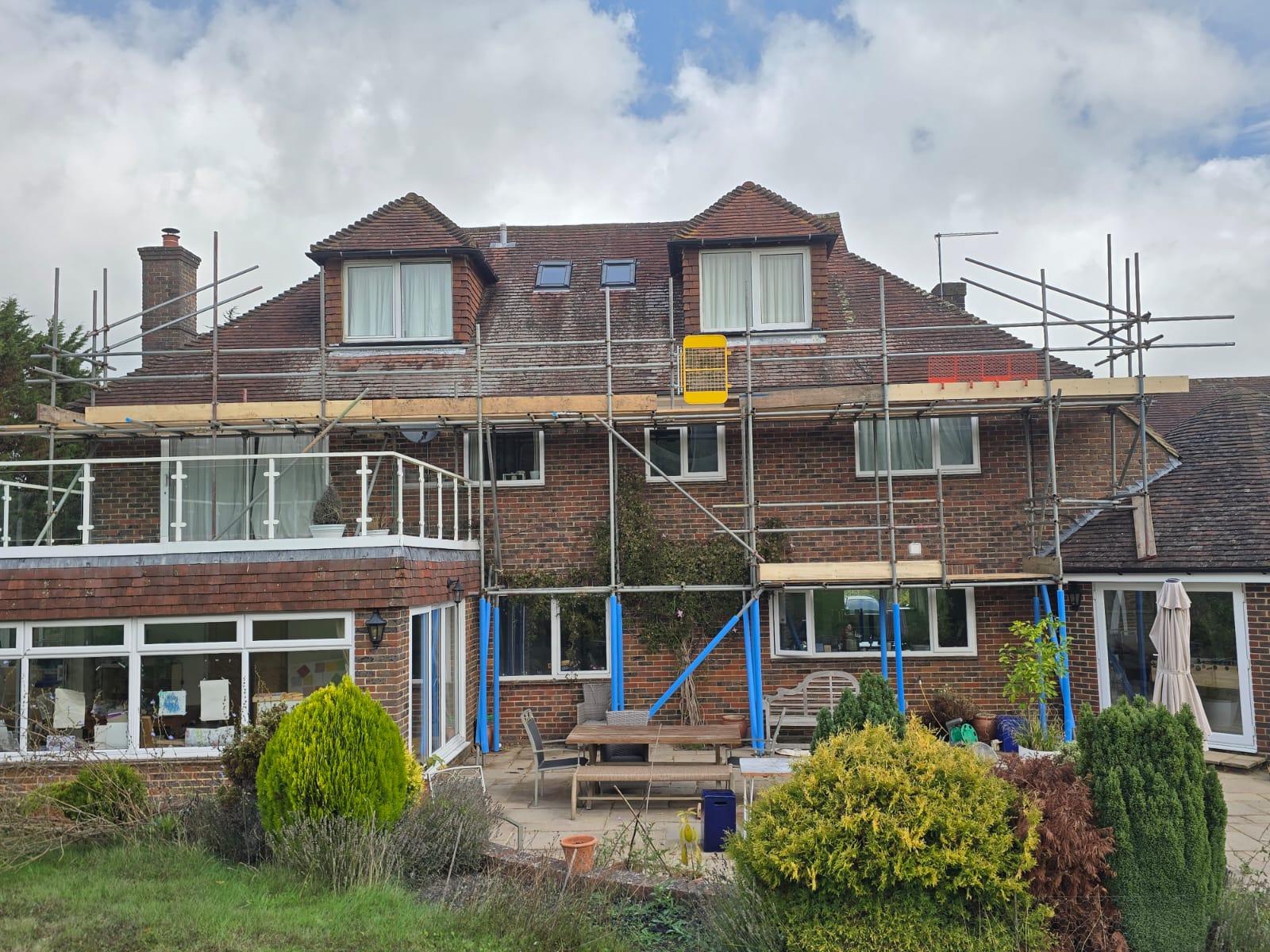 Residential scaffolding in Hassocks by Roman Scaffolding